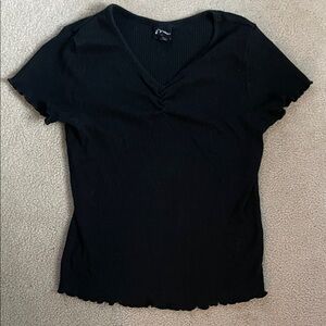 Art Class Black Short Sleeve V-Neck‎ Top